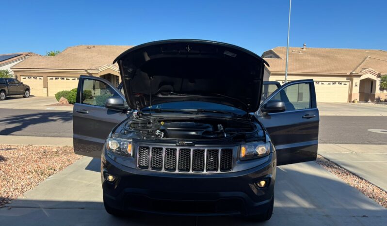 
								2016 Jeep Grand Cherokee Laredo | Restored salvage  full									
