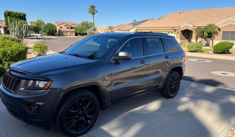 
								2016 Jeep Grand Cherokee Laredo | Restored salvage  full									