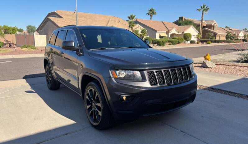 
								2016 Jeep Grand Cherokee Laredo | Restored salvage  full									
