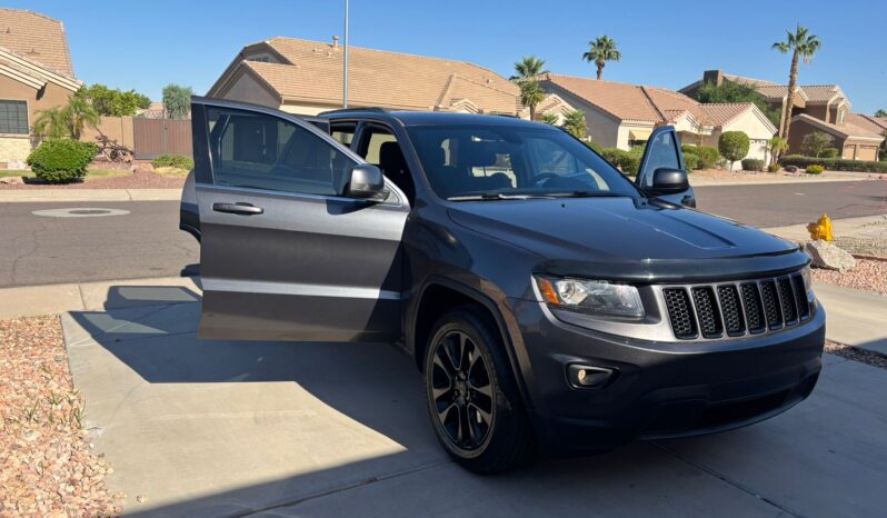 
								2016 Jeep Grand Cherokee Laredo | Restored salvage  full									