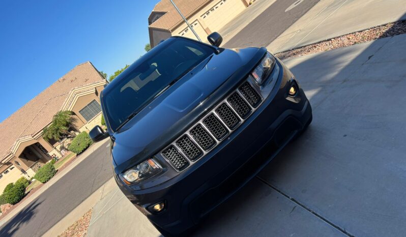 
								2016 Jeep Grand Cherokee Laredo | Restored salvage  full									