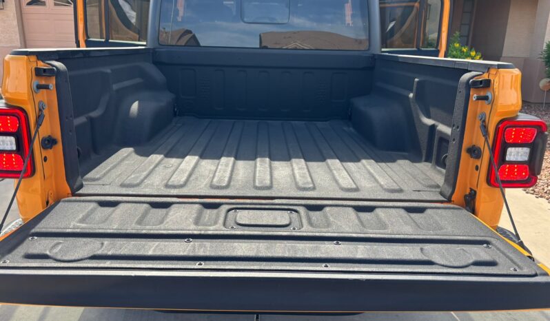 
								Jeep Wrangler Galadiato Overland full									